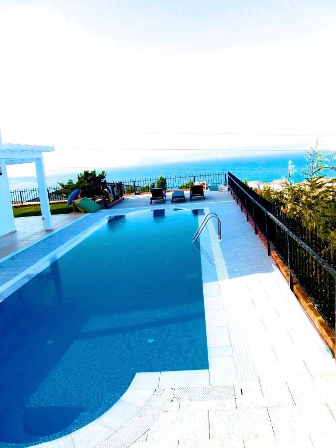 Luxury Villa With Amazing View, Çeşme Exterior foto